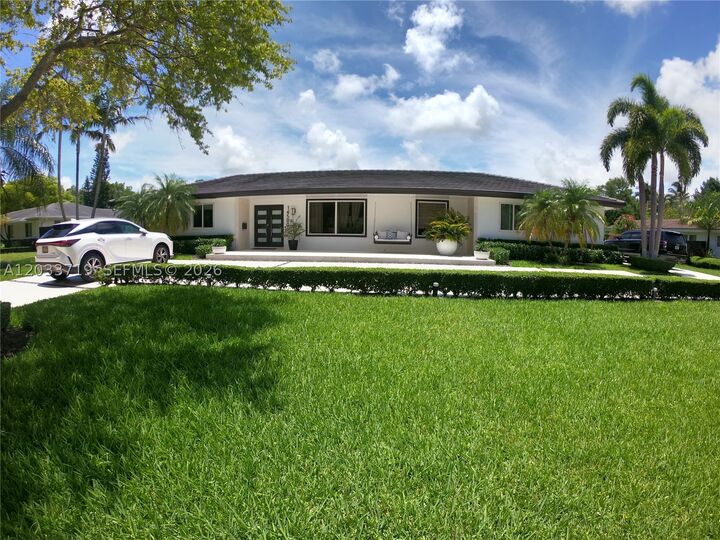 Property Photo:  14500 SW 84th Ave  FL 33158 