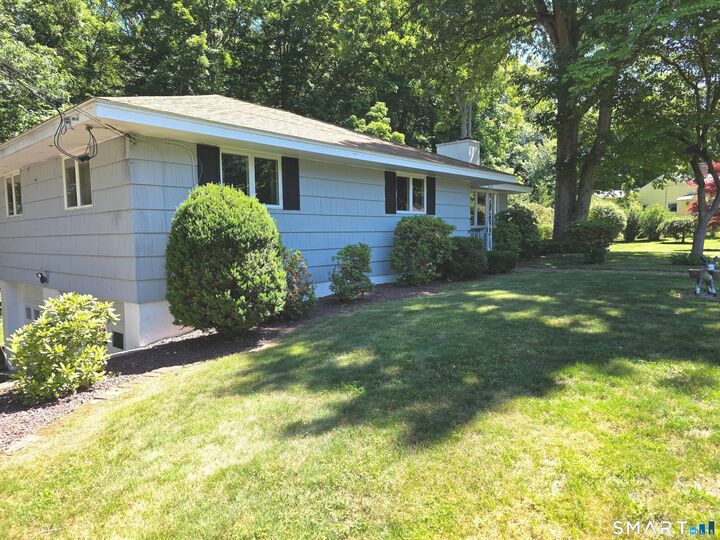 Property Photo:  54 Hemlock Ridge  CT 06410 