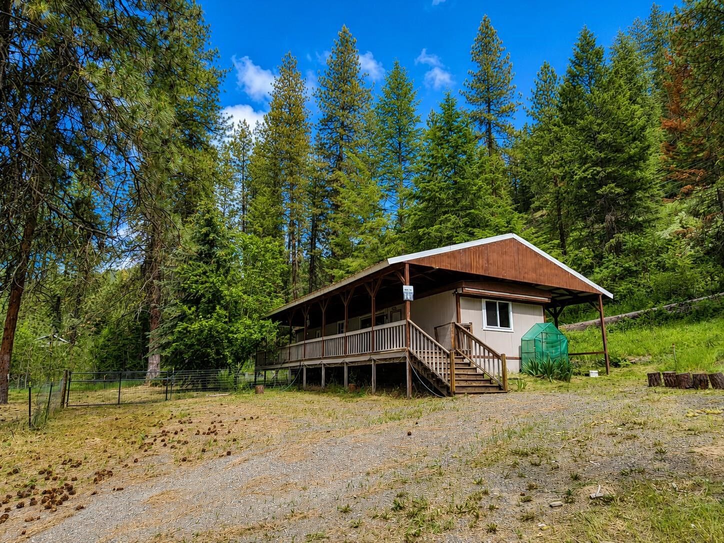 Property Photo:  3827 B 25 S. Hwy  WA 99131 