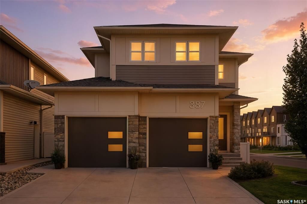 Property Photo: 387 Underhill Bend SK S7V 0N1