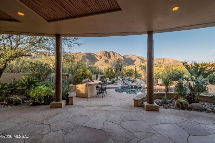 Property Photo: 7308 N Mystic Canyon Drive AZ 85718