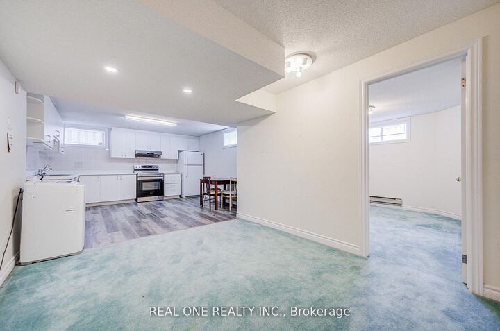 261 McKee Avenue — photo 1