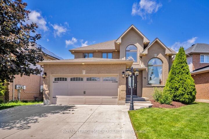 19 Sonata Avenue — photo 1