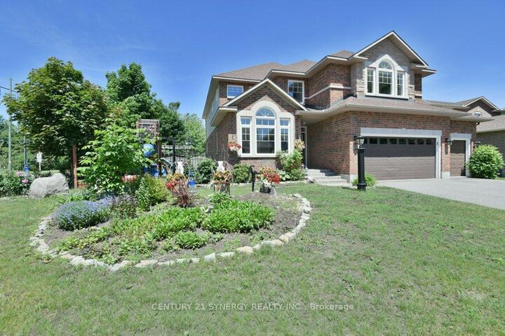Property Photo: 37 Windfield Crescent ON K2M 2B7