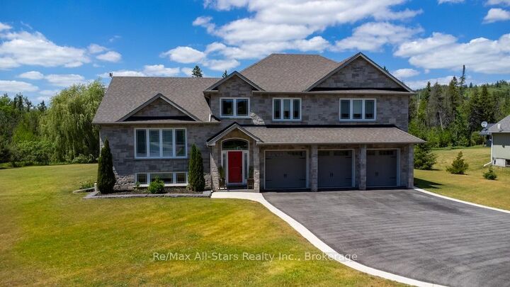 Property Photo: 15 Rustlewood Avenue ON L0A 1A0