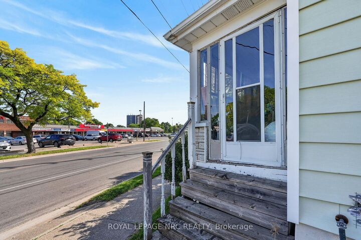 Property Photo: 146 Carlton Street ON L2R 1R7