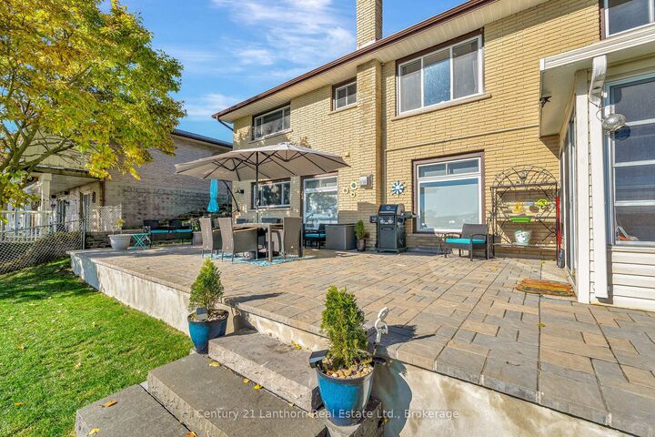 Property Photo: 212 Main Street ON K0K 1X0