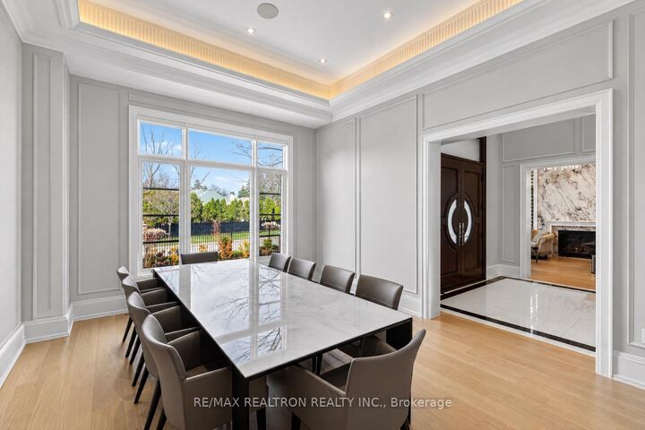 Property Photo: 17 Pebblelane Court ON L4C 6X2
