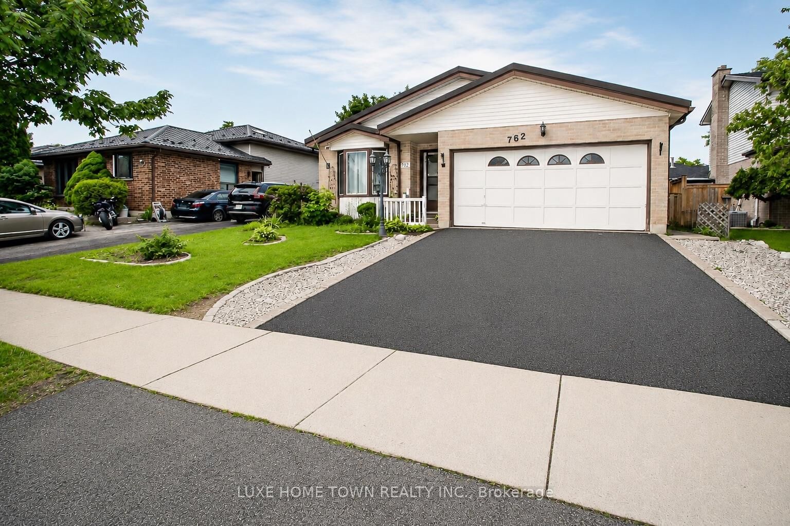 Property Photo: 762 Railton Avenue ON N5V 4E4