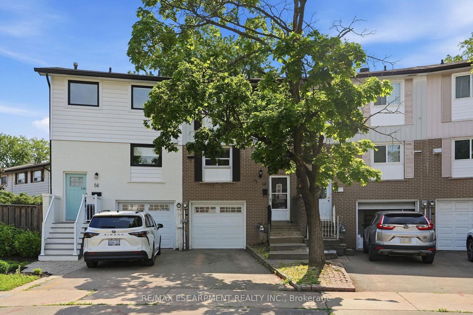 Property Photo: 58 Onslow Court ON L6H 1J2