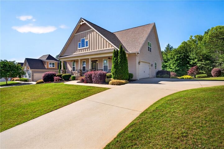 Property Photo: 6 Setting Sun Lane SC 29690