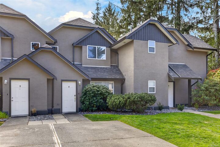 Property Photo: 555 Rockland Rd #4 BC V9W 8B7