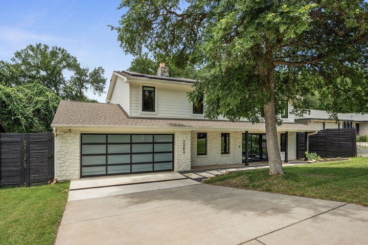 Property Photo: 7202 Meadowood Drive TX 78723