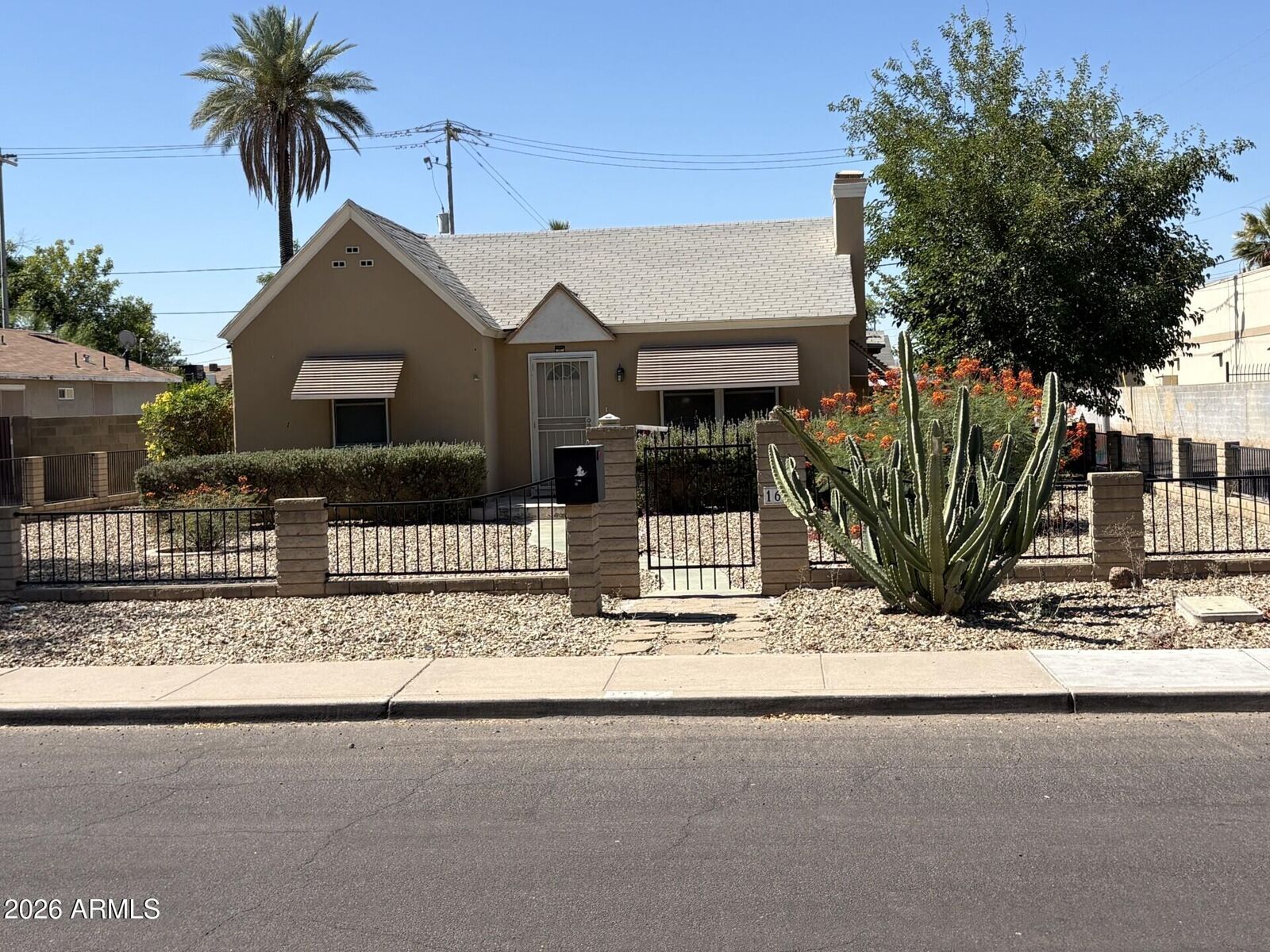 Property Photo:  1617 E Earll Drive  AZ 85016 