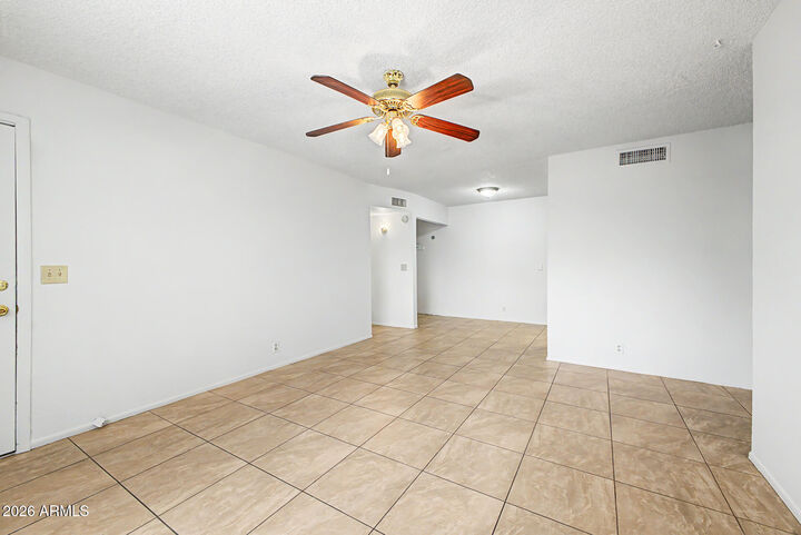 Property Photo: 2931 E Beck Lane 1 AZ 85032