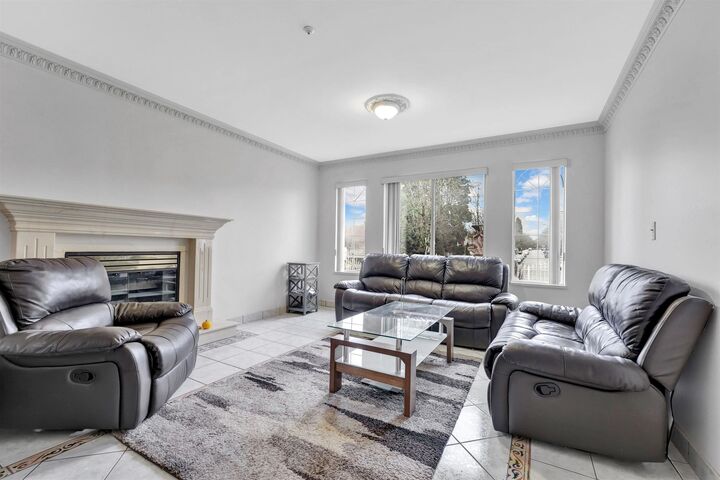Property Photo: 3153 Parker Street BC V5K 2V4