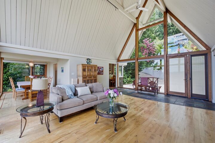 Property Photo: 820 Younette Drive BC V7T 1S9