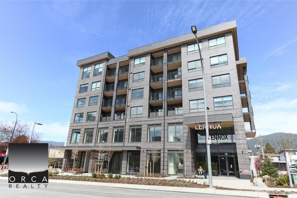 Property Photo:  110 17th Street 302  BC V7L 0K4 