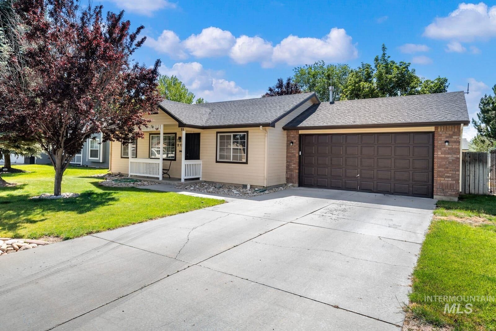 Property Photo: 213 Boardwalk Way ID 83644