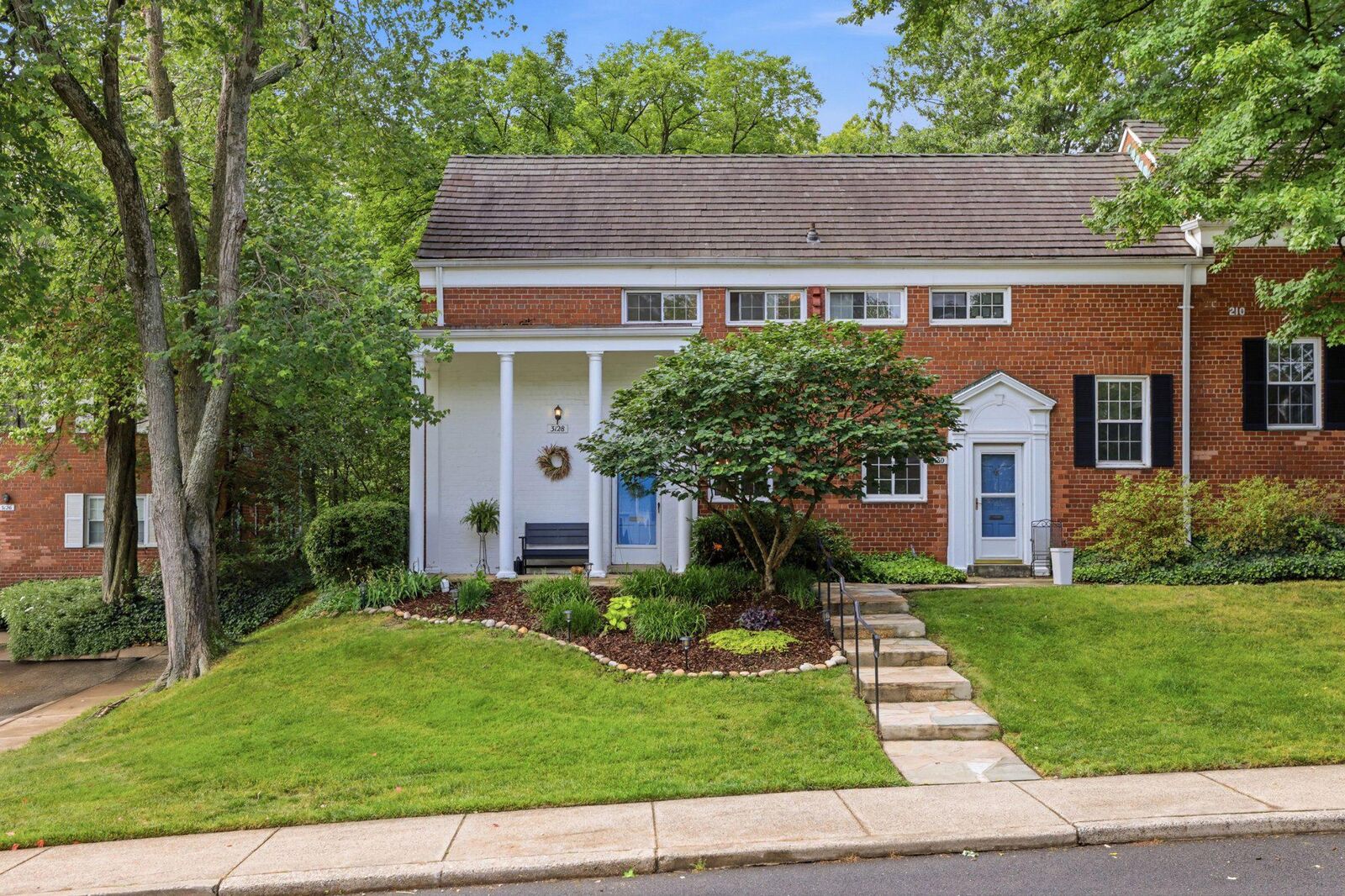 Property Photo:  3128 Martha Custis Drive  VA 22302 