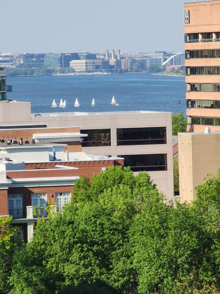 Property Photo: 400 Madison Street 1007 VA 22314