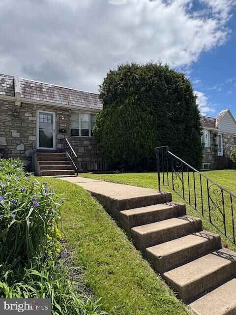 Property Photo: 587 Wanamaker Road PA 19046