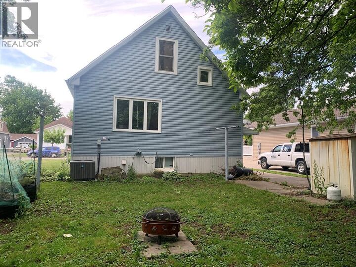 Property Photo:  362 Maria Street  ON N7T 4T6 