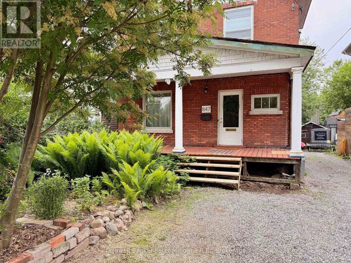 Property Photo: 847 McIntyre Street West ON P1B 3A2