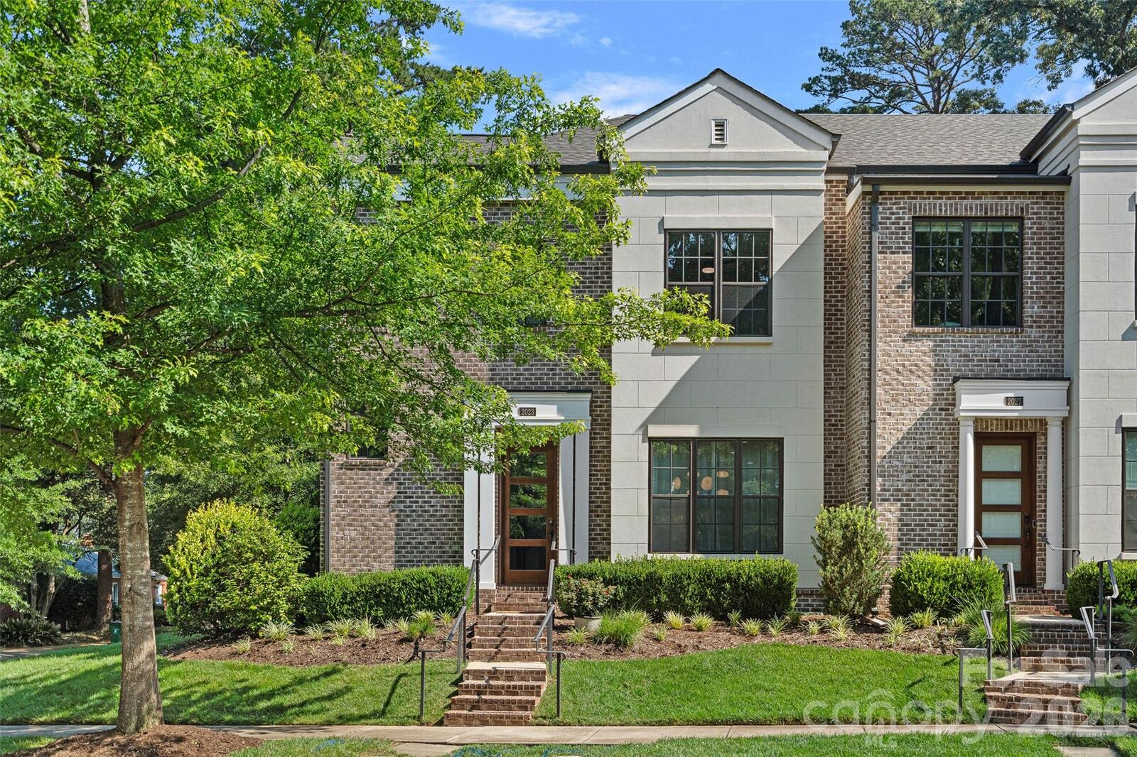 Property Photo: 2023 Lynnwood Drive NC 28209