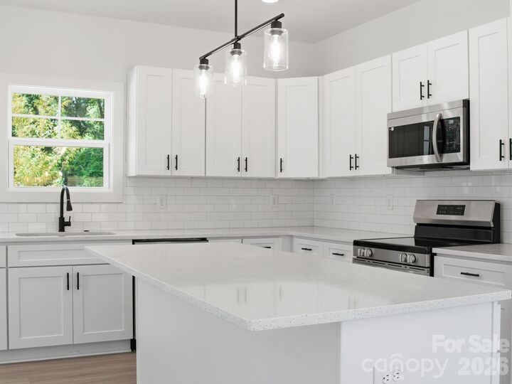 Property Photo:  2806 Willow Street  NC 28208 