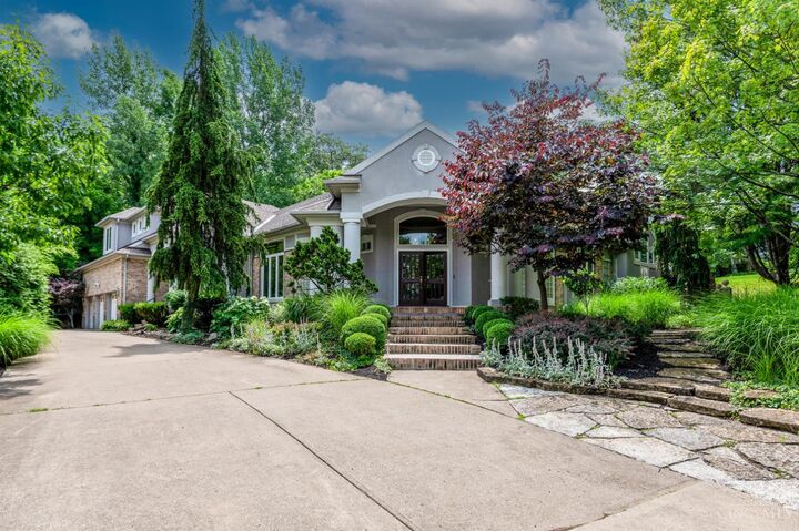 Property Photo:  3 Cloister Court  OH 45208 