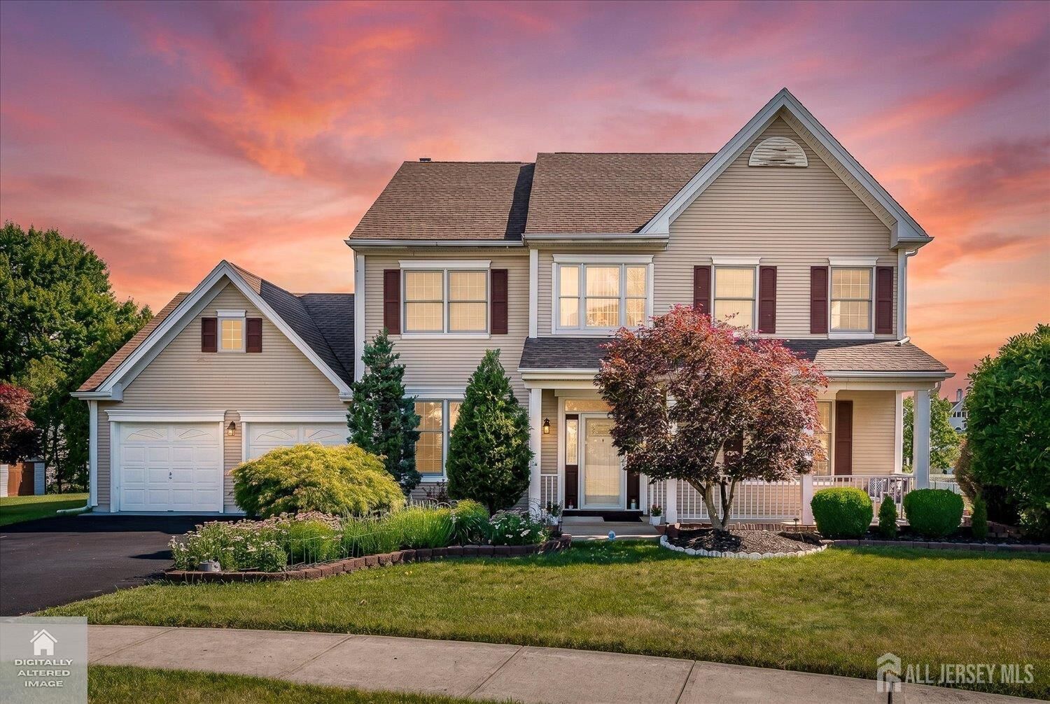 Property Photo:  8 Tufts Court  NJ 08824 