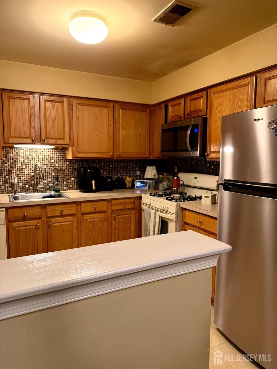 Property Photo: 1216 Dogwood Court 1216 NJ 08901