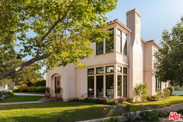 Property Photo:  483 Arbramar Ave  CA 90272 