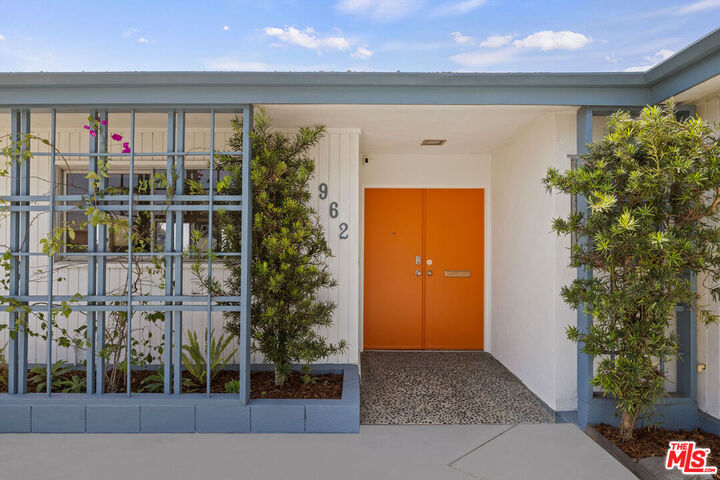 Property Photo: 962 Village Dr CA 91755