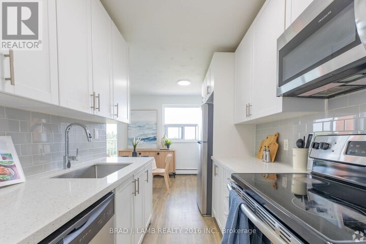 Property Photo:  718 Lawrence Road East 308  ON L8K 1Z6 