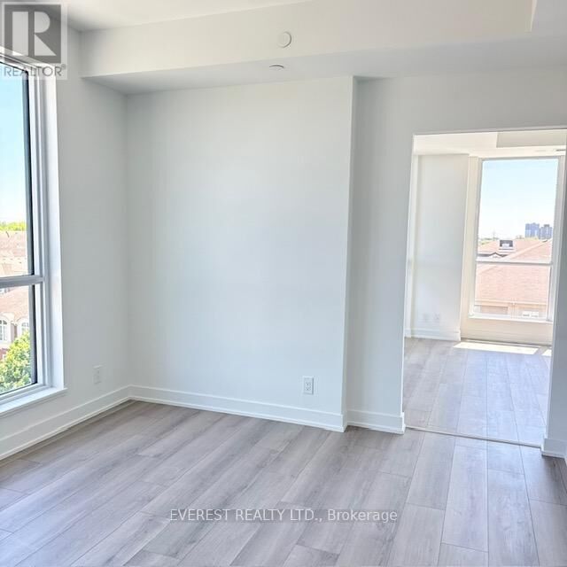 Property Photo:  20 Deans Drive East 504  ON M1L 0J7 