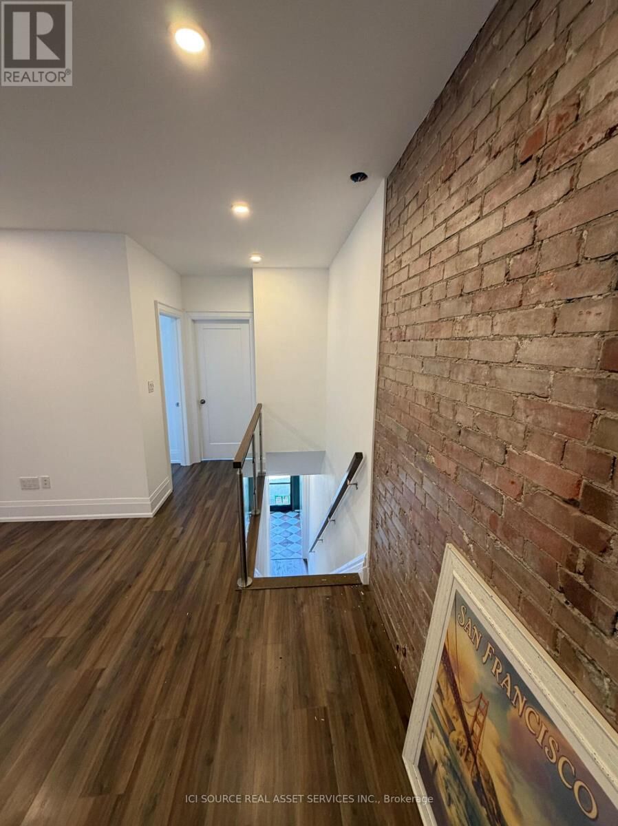 Property Photo: 779 St Clair Avenue West 2nd Floor ON M6C 1B7
