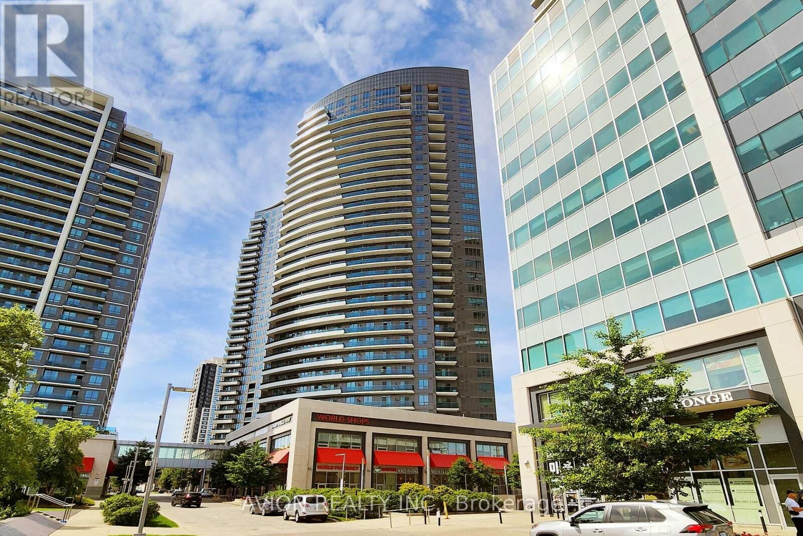 Property Photo:  7171 Yonge Street 2409  ON L3T 0C8 