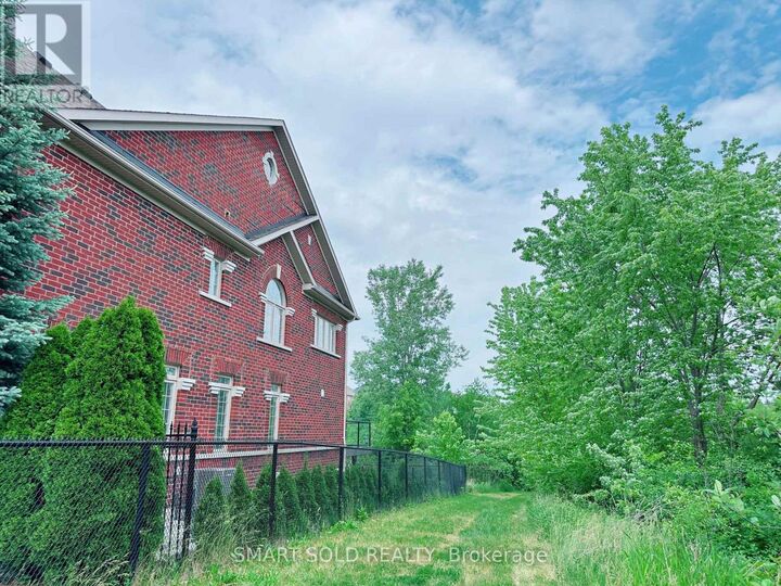 Property Photo: 22 Sir Modesto Court ON L6A 0E2
