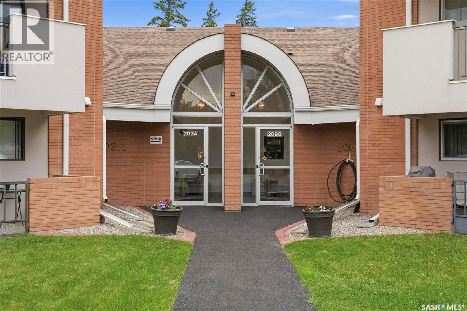 Property Photo:  114 209B Cree Place  SK S7K 7Y9 