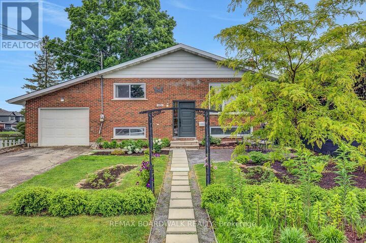 Property Photo:  101 Park Avenue  ON K7C 2H4 