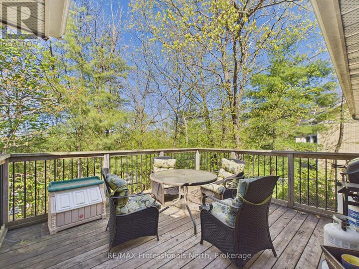 Property Photo:  30 The Granite Bluff  ON P1L 1L4 