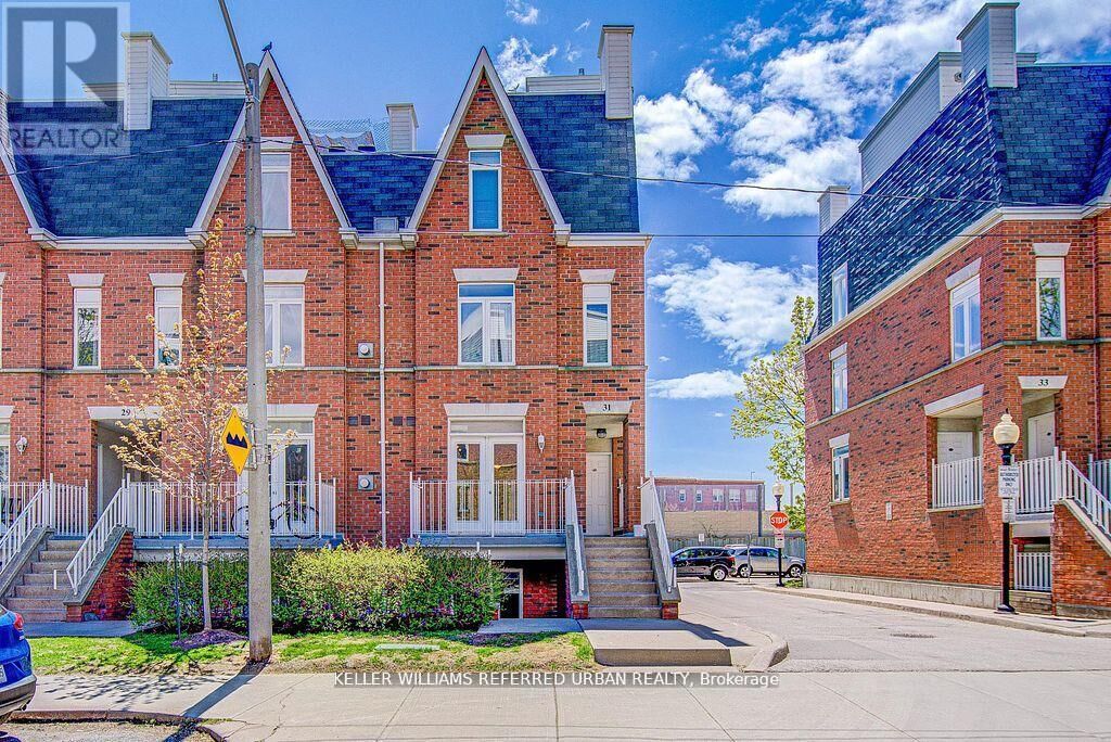Property Photo:  31 Sudbury Street 3102  ON M6J 3W6 