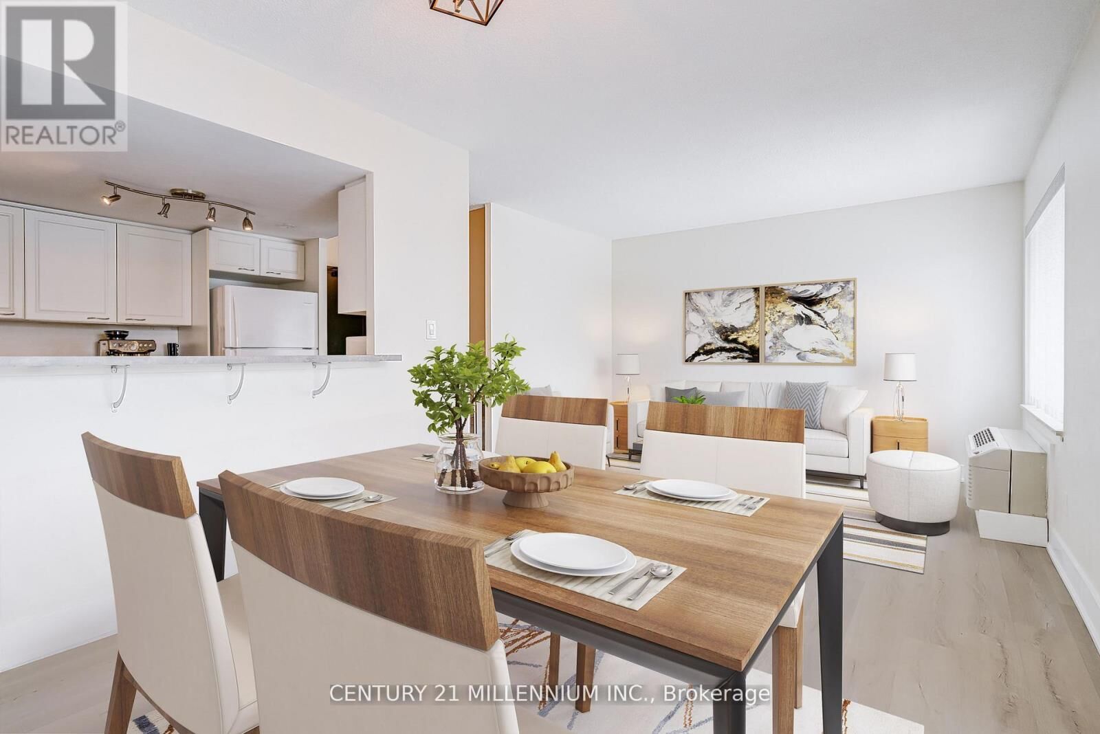 Property Photo: 1000 Cedarglen Gate 617 ON L5C 3Z5