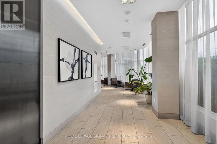 Property Photo:  4633 Glen Erin Drive 1710  ON L5M 0Y6 
