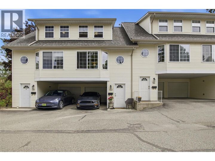 Property Photo: 2020 Robson Place 52 BC V2C 2N2