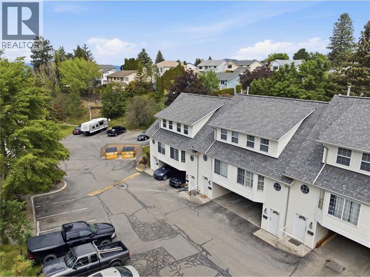 Property Photo: 2020 Robson Place 52 BC V2C 2N2