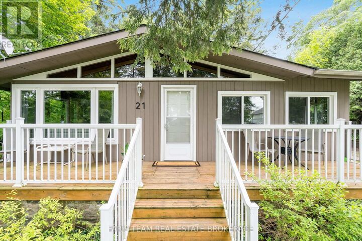 Property Photo:  21 East Beach Road  ON L9M 0M6 
