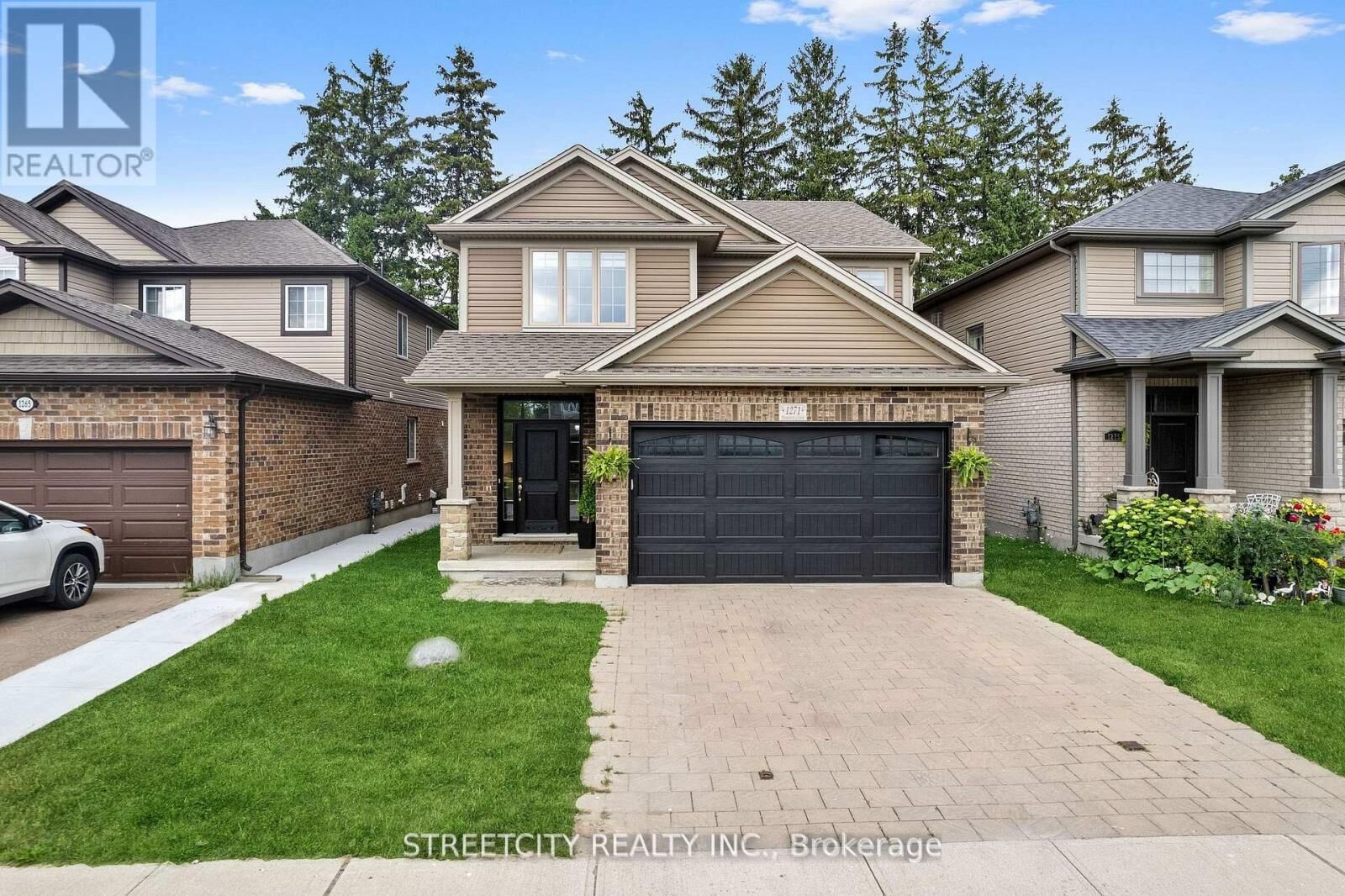 Property Photo:  1271 Howlett Circle  ON N5X 0K5 